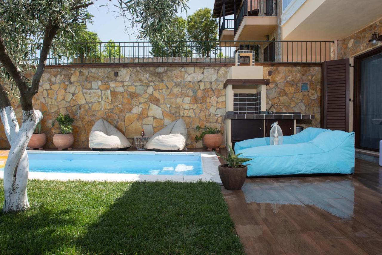 Dandy Villas Nea Roda - Melodic Waves - Private - Pool - Parking - Cellar 外观 照片